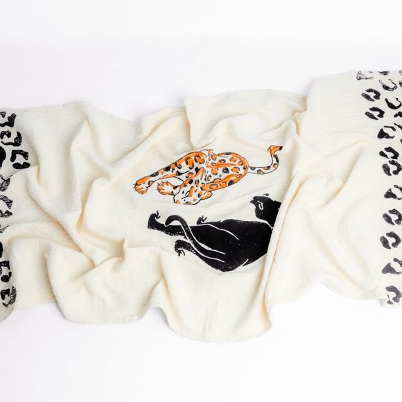 ICONIUM Luxury LEOPARD printed, muslin Peshtemal for women - Picture 4 of 7